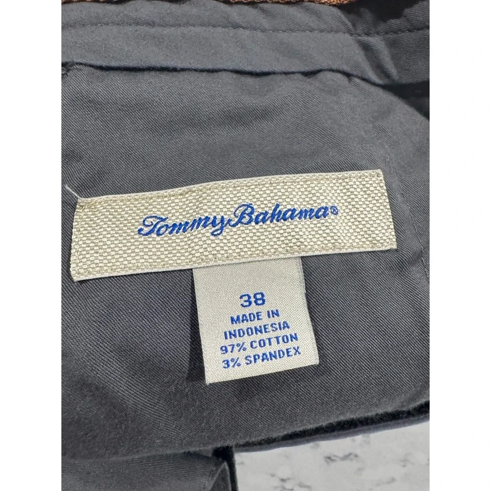 Tommy Bahama Chino Shorts Mens 38 Gray Cotton Stretch Flat Front Preppy Casual
